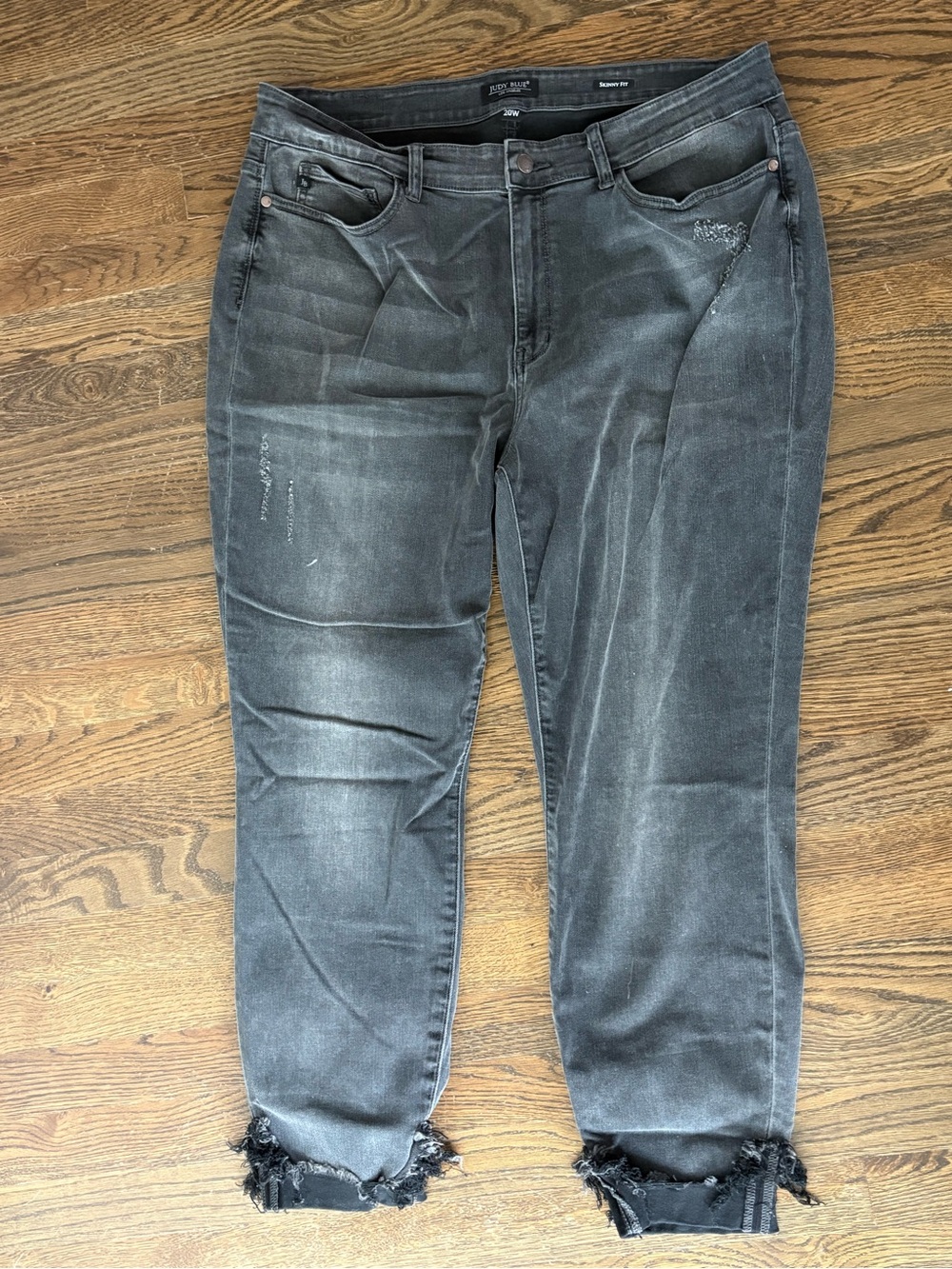 Judy Blue Skinny Fit Gray Washed Jeans with Raw Hem | Size 20W